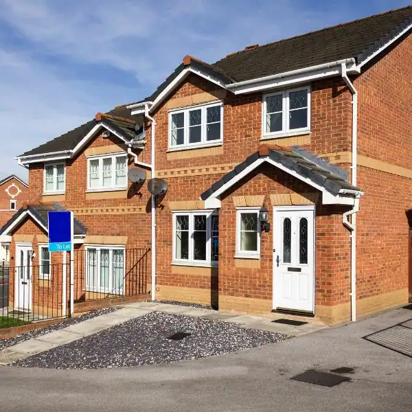 Scenarios 4 Image of UK home - Faulkners scenarios Guildford